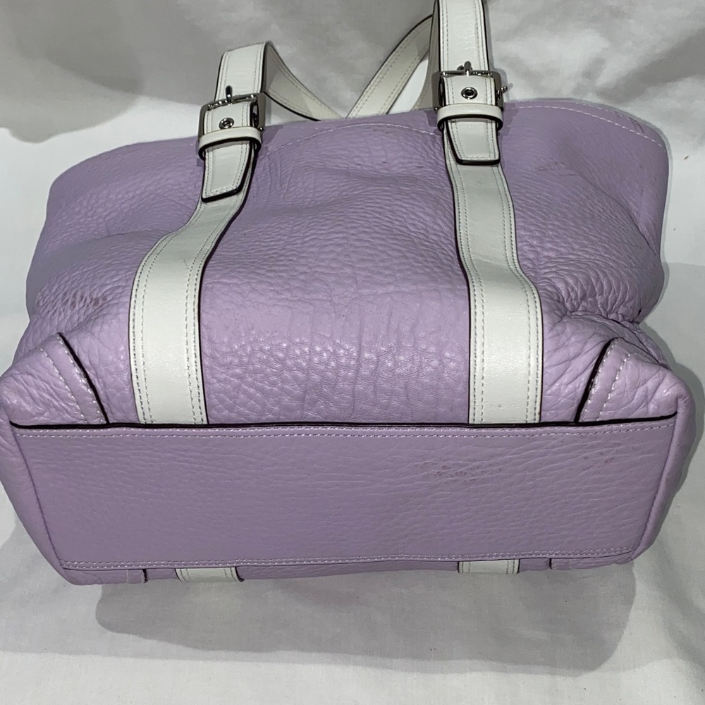 Coach F10692 Lavender and White Tote Bag - Picture 10 of 10